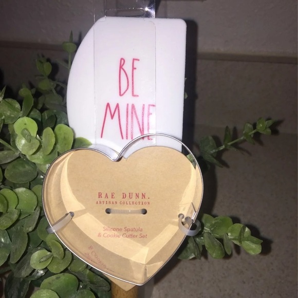Rae Dunn Other - Rae Dunn spatula set